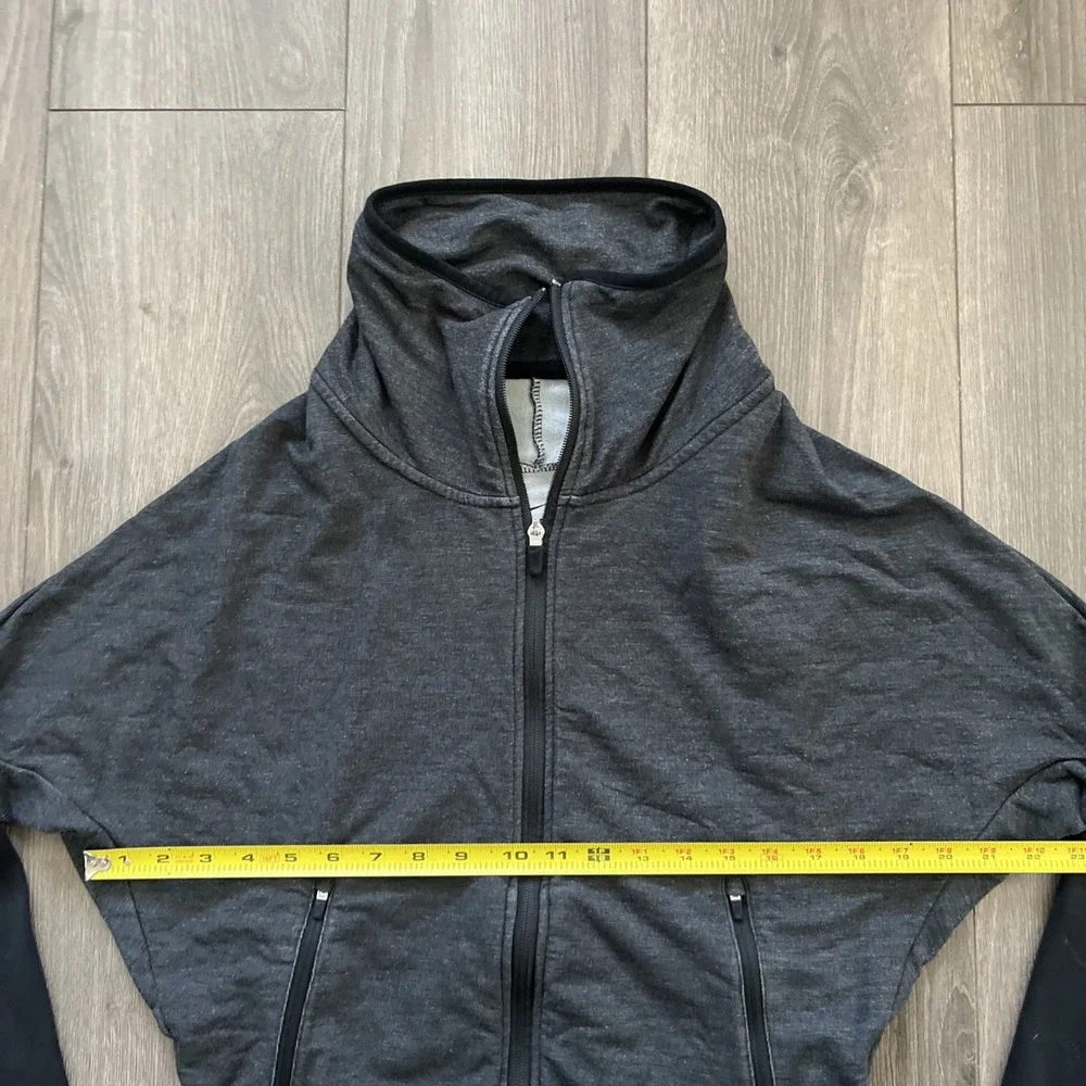 Nike Dri-Fit Fearless & Bold Full Zip Cropped Fleece Womens S Gray